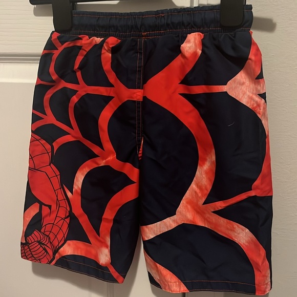Spider-Man swim trunks - Picture 2 of 3